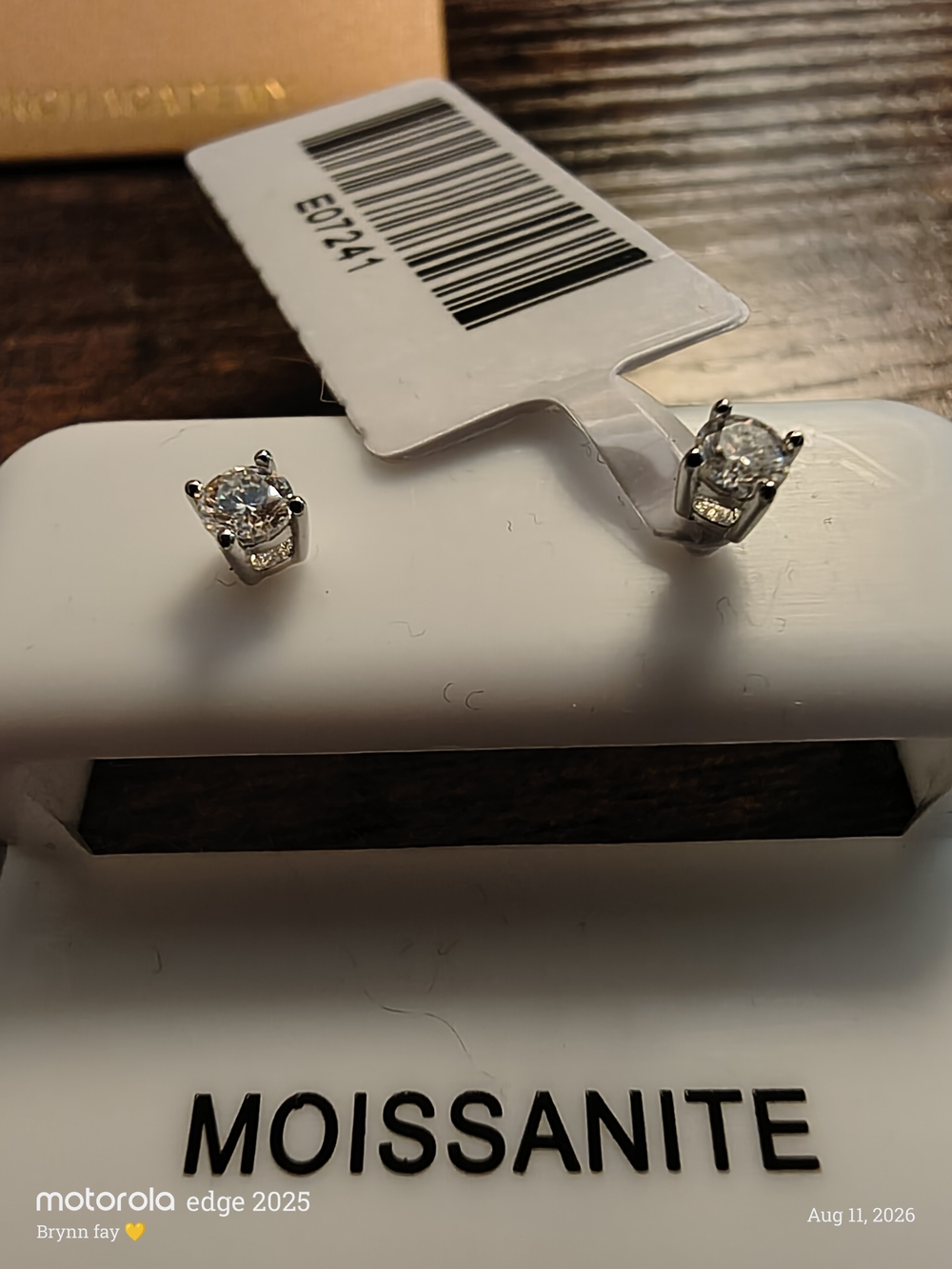 Moissanite Stud Earrings in Silver - Sparkling White Stones - Picture 2 of 5